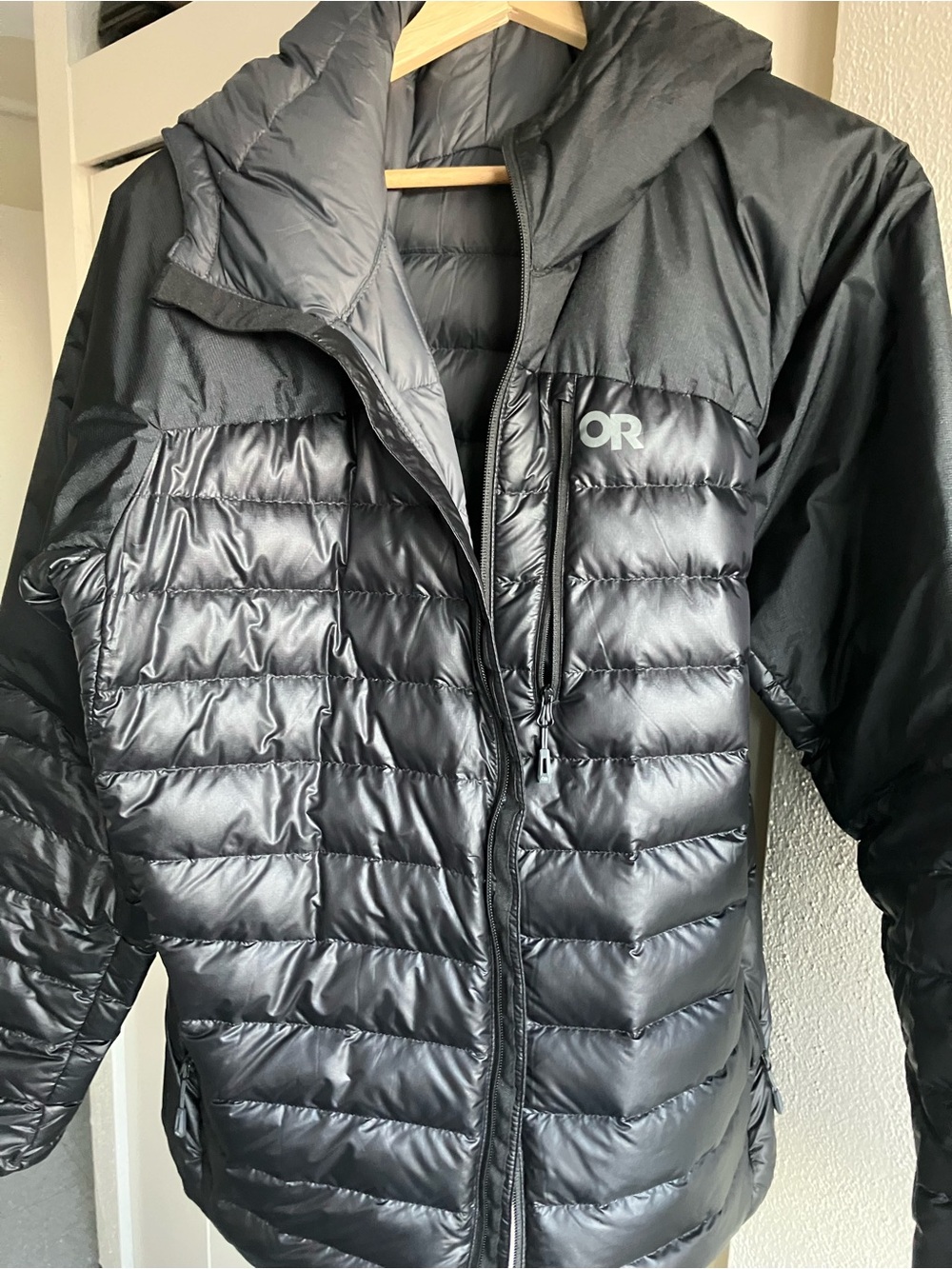 Outdoor Research Men’s Helium down jacket Black XL NWT